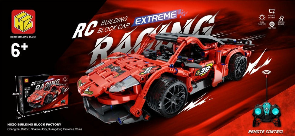 سيارة سباق حمراء من مكعبات التركيب RC Extreme Racing مع ريموت
